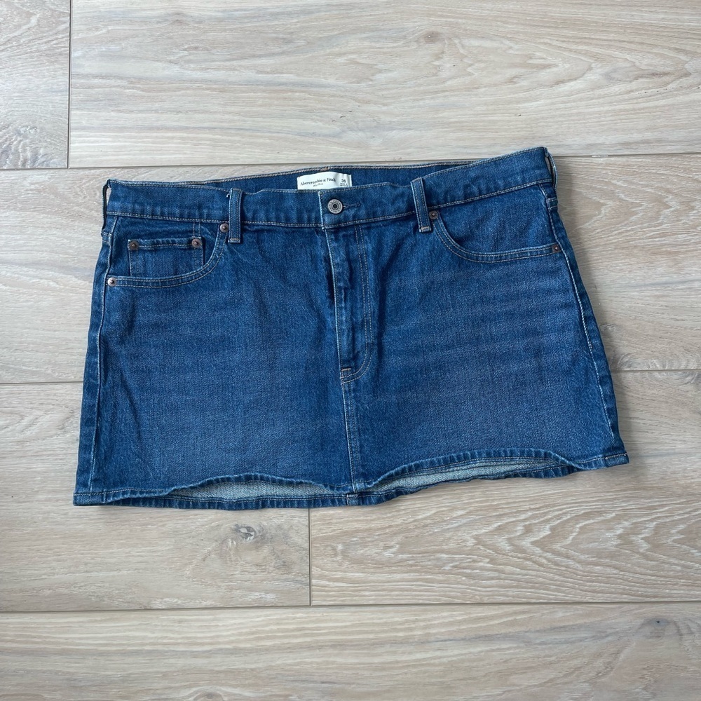 Abercombie Mini Skirt Mid Rise